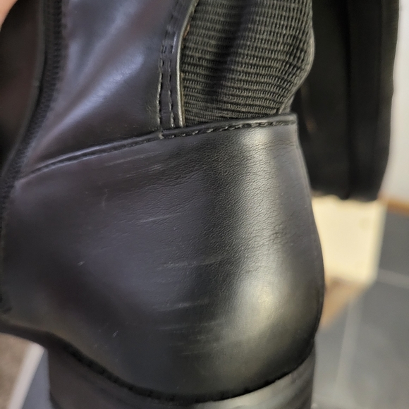 GUESS Boots - Picture 3 of 5